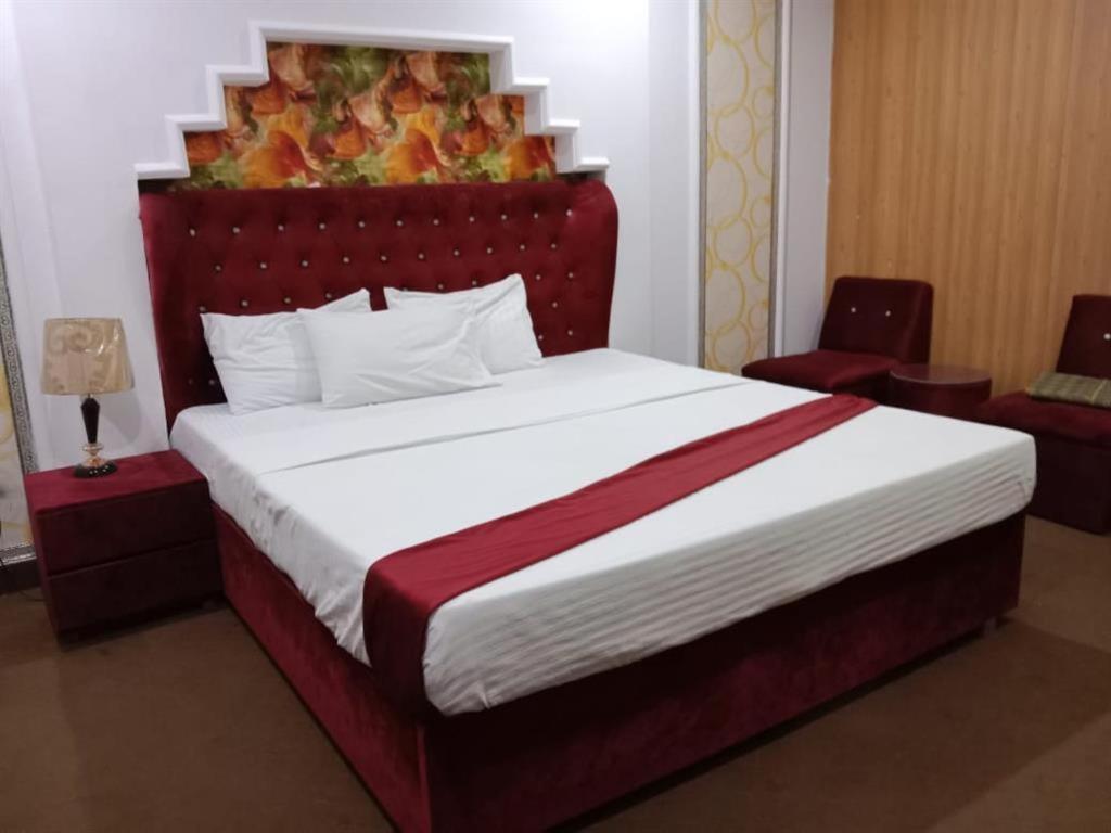 Helen One Hotel Lahore Exterior foto